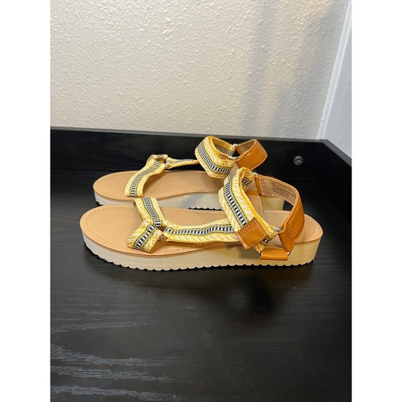 Womens Universal Thread Angie Sandals Black and yellow 8.5 - Picture 4 of 6